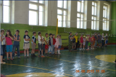 Спортивный праздник для детской площадки в школе проводимый 04.06.2013 - 2