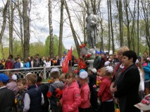 Праздничные мероприятия посвященные празднованию 71 летия Великой Победы прошли 6 мая 2016 года в д - 13